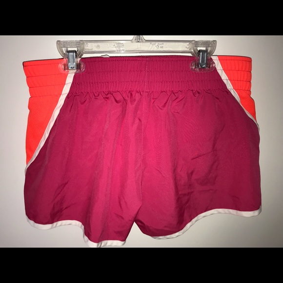 Nike running shorts - Picture 2 of 2